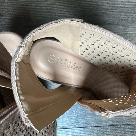 Bella Marie Women’s Ankle Bootie - Picture 6 of 8